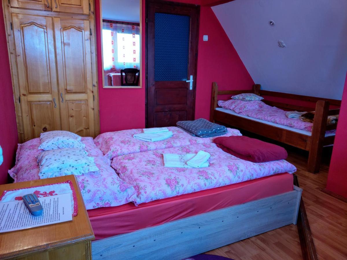 Csergo Ildiko Vendeghaz Hotel Lăzarea Екстериор снимка